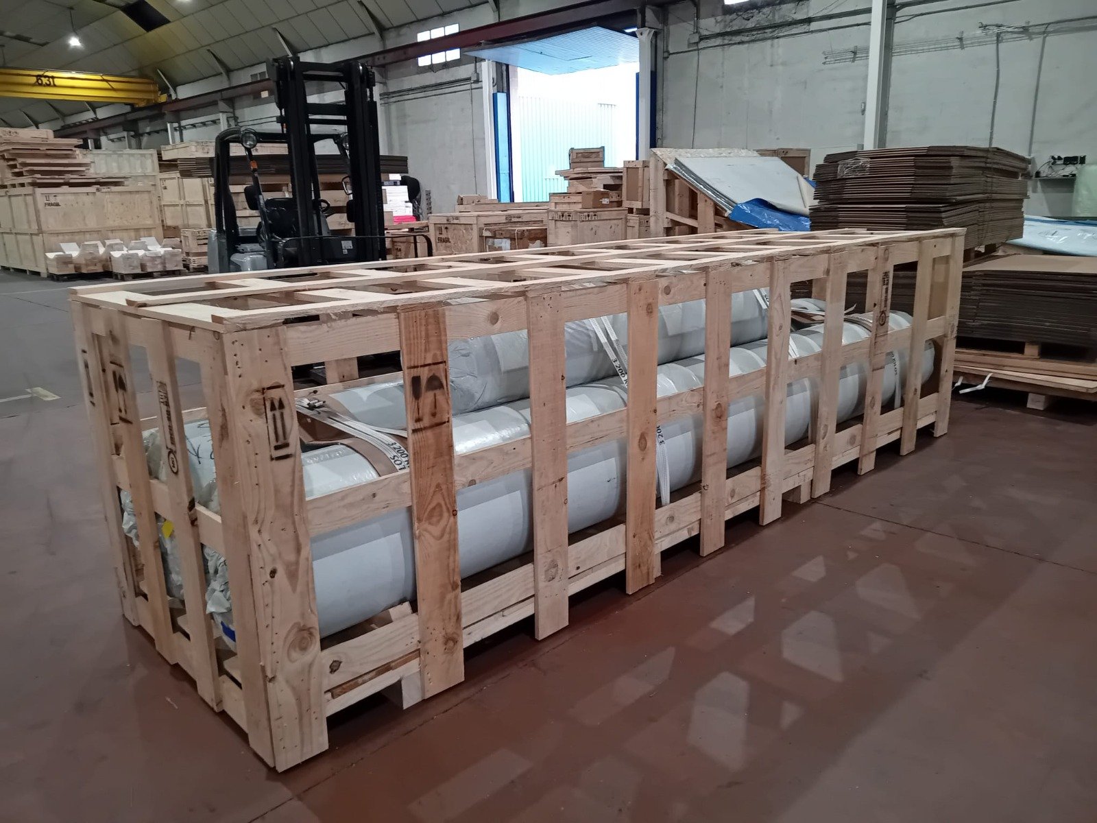 Cajon por encargo para transportar material de tamaño especial