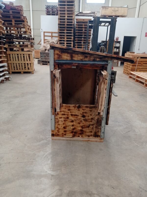 Casa de madera para perros