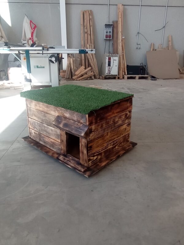 Casa de madera para perros