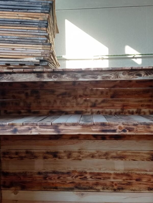 Armario de madera de pino natural