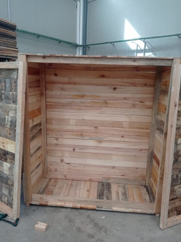 Armario de madera de pino natural